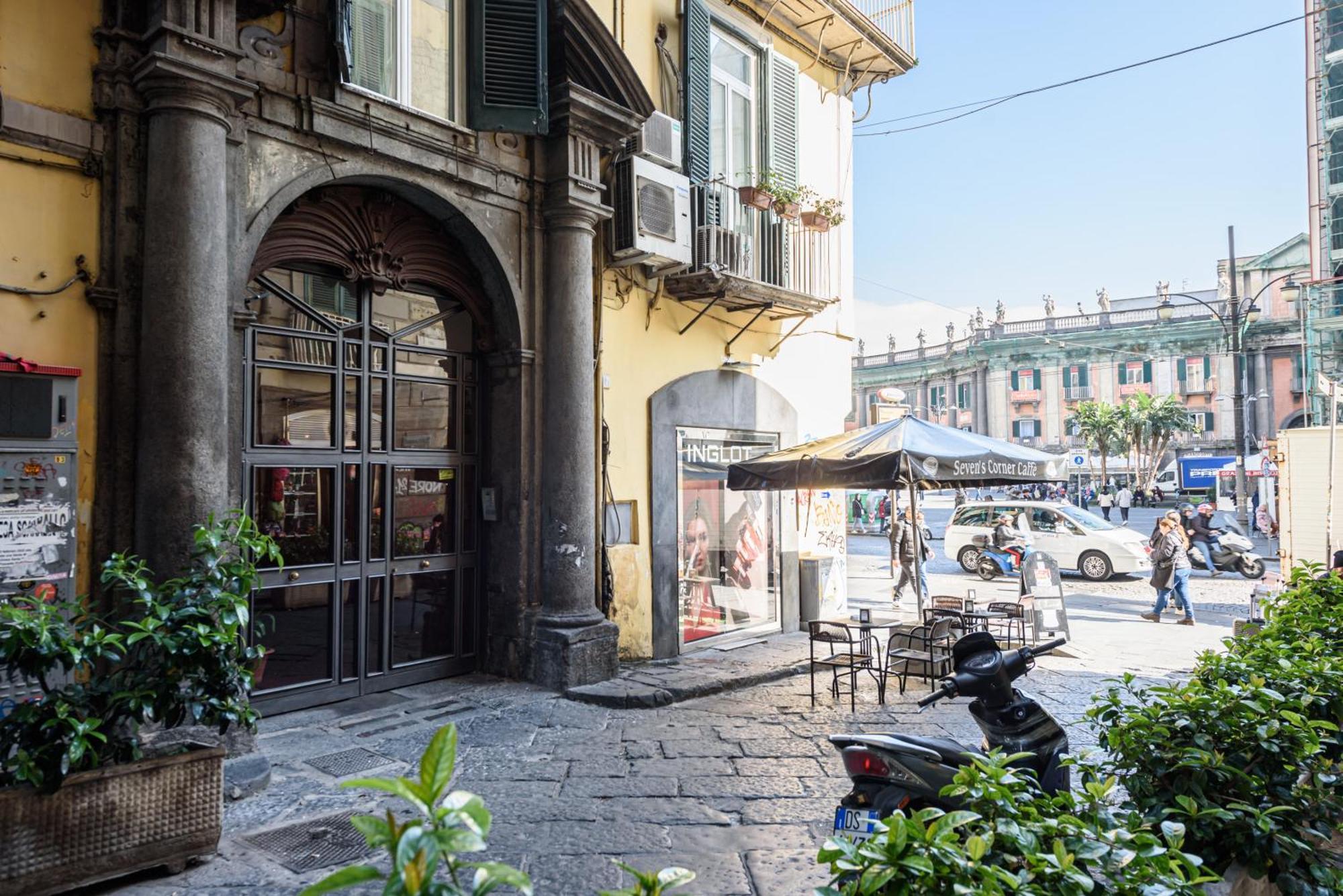 Vico Mastellone 16 Apartment Наполи Екстериор снимка